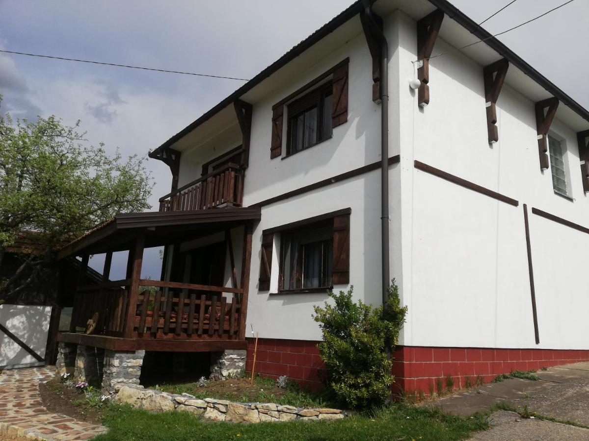 Villa Vikendica I Vajat Vrbica Kalesija Exterior foto