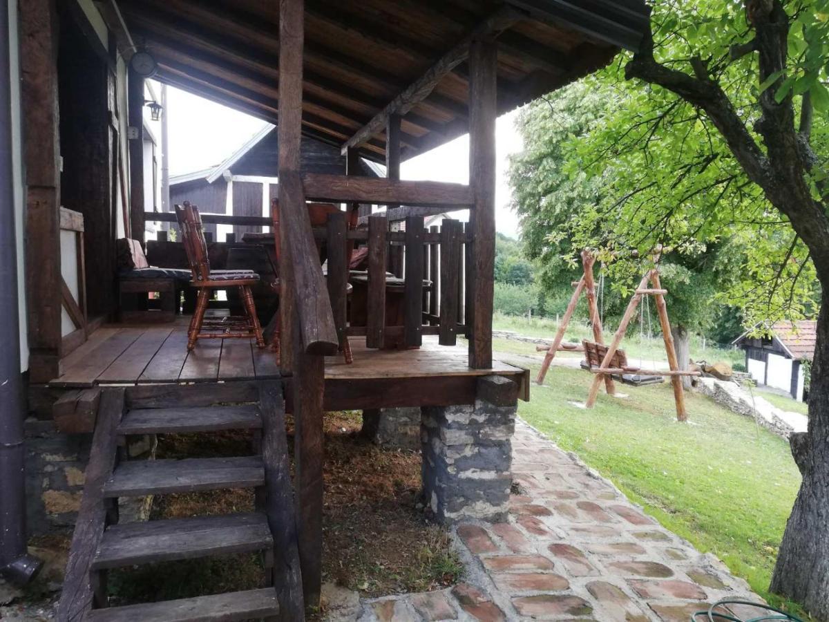 Villa Vikendica I Vajat Vrbica Kalesija Exterior foto
