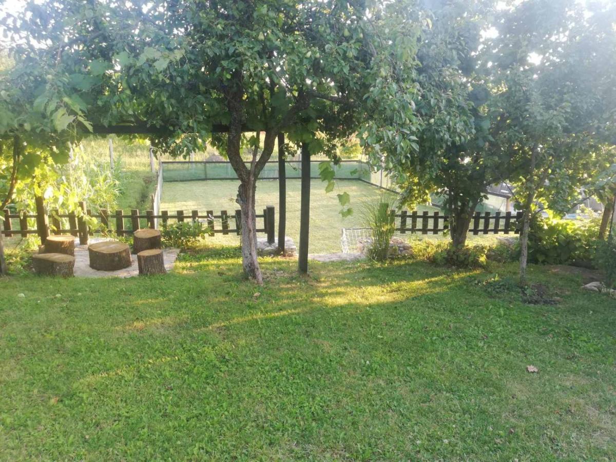Villa Vikendica I Vajat Vrbica Kalesija Exterior foto