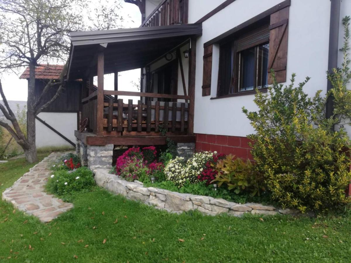 Villa Vikendica I Vajat Vrbica Kalesija Exterior foto