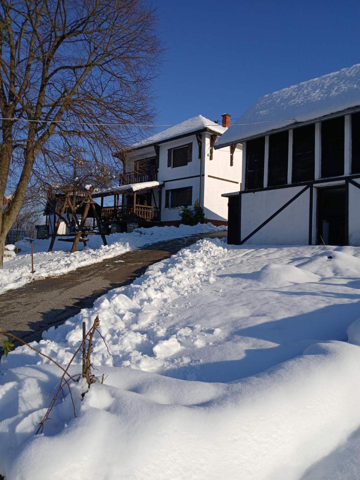 Villa Vikendica I Vajat Vrbica Kalesija Exterior foto